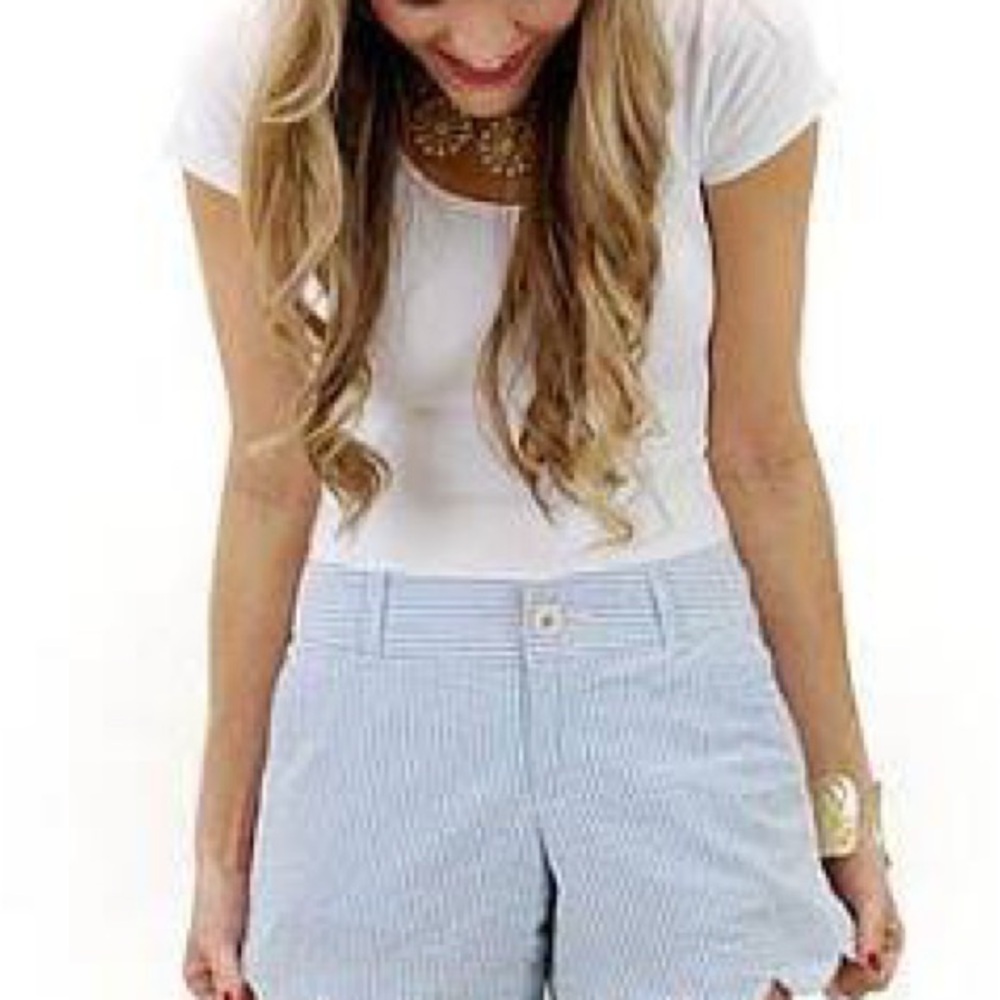 Lilly Pulitzer blue seersucker buttercup shorts size: 6